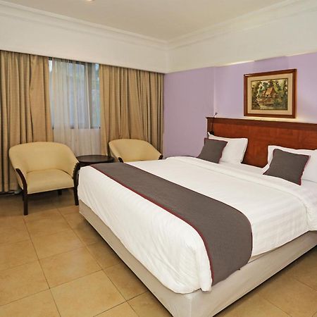 Collection O 91898 Series Hotel Kuningan Джакарта Екстериор снимка