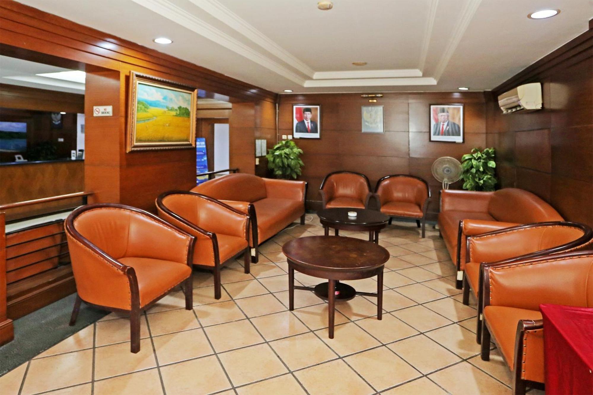 Collection O 91898 Series Hotel Kuningan Джакарта Екстериор снимка