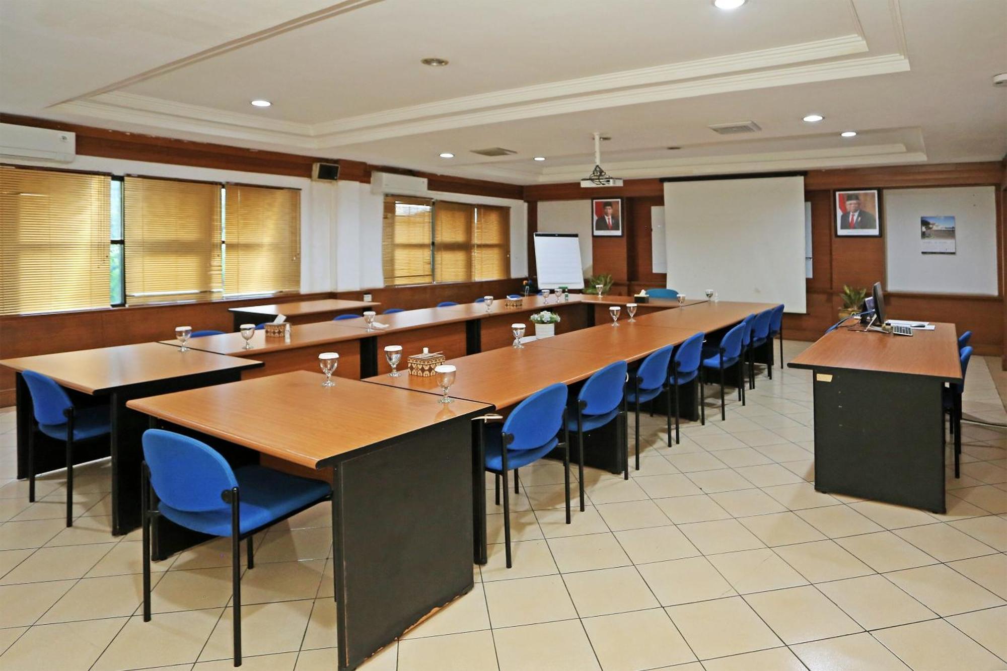 Collection O 91898 Series Hotel Kuningan Джакарта Екстериор снимка