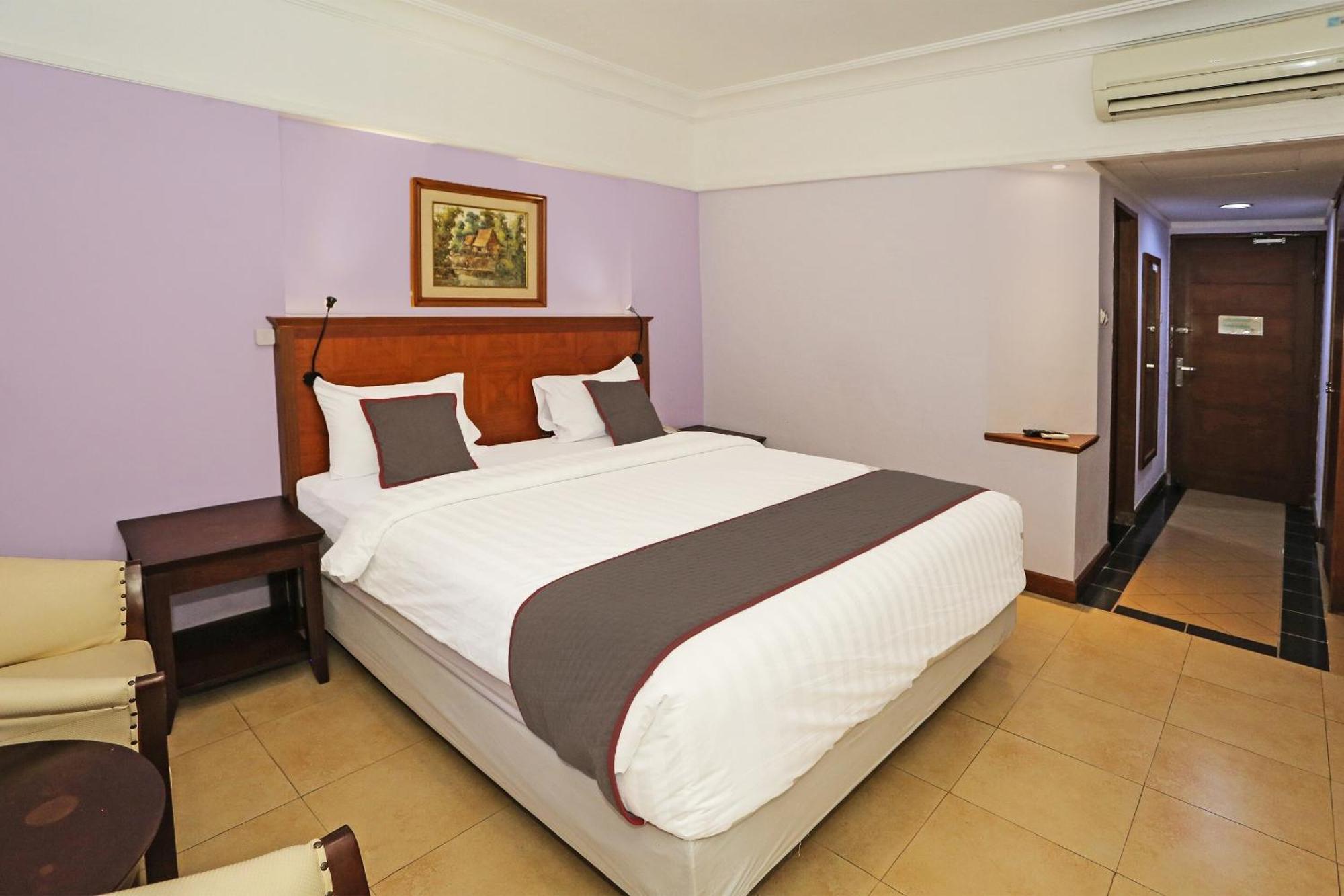 Collection O 91898 Series Hotel Kuningan Джакарта Екстериор снимка