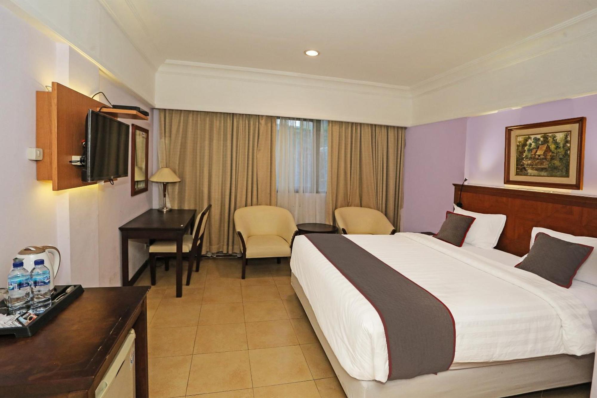 Collection O 91898 Series Hotel Kuningan Джакарта Екстериор снимка